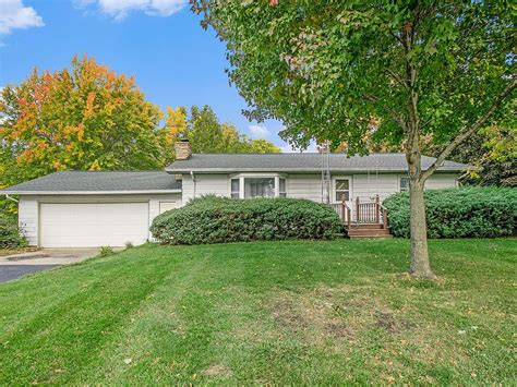 It contains 4 bedrooms and 3 bathrooms. . Zillow eau claire